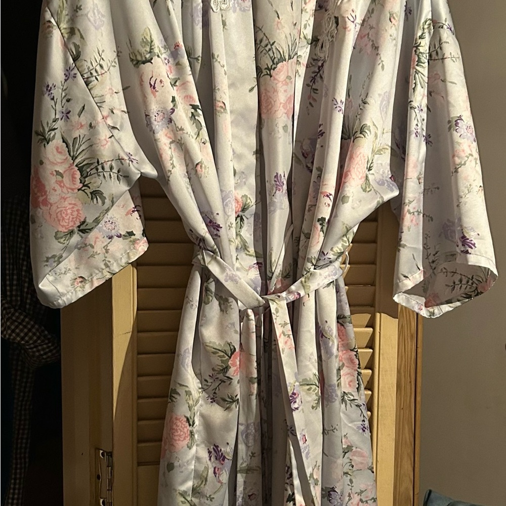 Apt. 9 Floral Kimono Robe